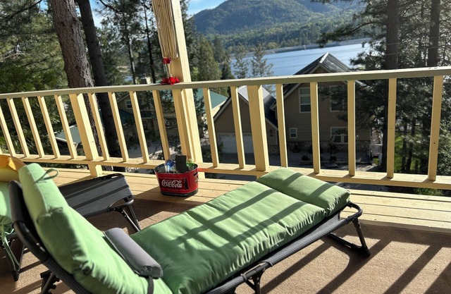 Hermosa casa de Bass Lake con puerto deportivo privado y cerca de Yosemite