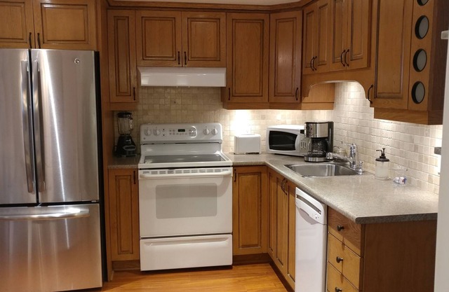 Magnífico apartamento frente al lago de 1 habitación cerca de Montreal