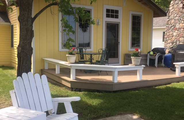 Gorgeous Lake at the Beach Bucket y Little Red Cabin-Sandy, ideal para niños, perfecto