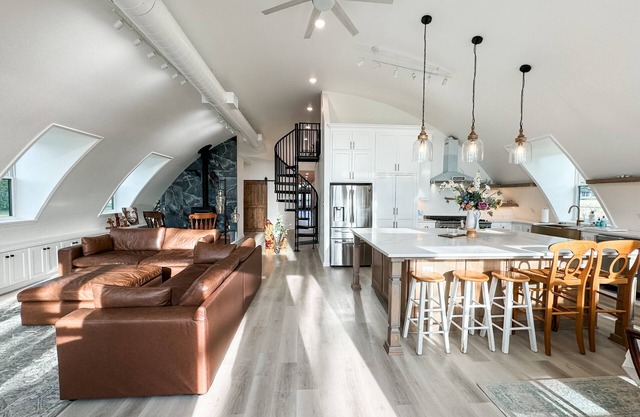Gorgeous Luxury Quonset with country views - Perfect for the Solar Eclipse