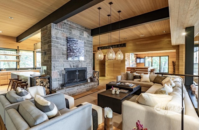 Gorgeous Modern Muskoka Masterpiece! Dockside Cabana with Bar! Guest Cabin!
