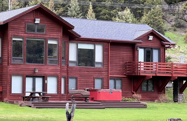 Moose Landing - Hermosa casa en el hermoso río Gallatin