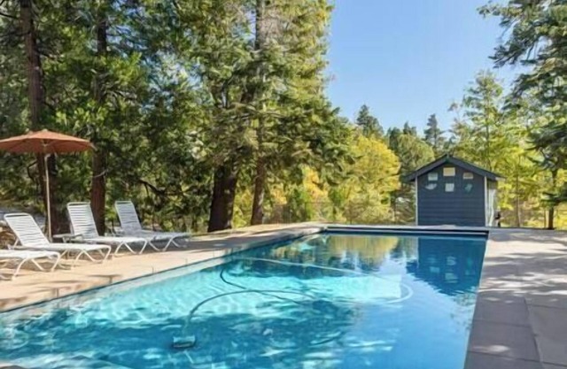 Gorgeous Mountain Villa: Pool, Spa, Gym & Games Augusta