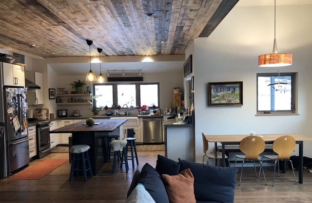 Gorgeous mountain house in small town