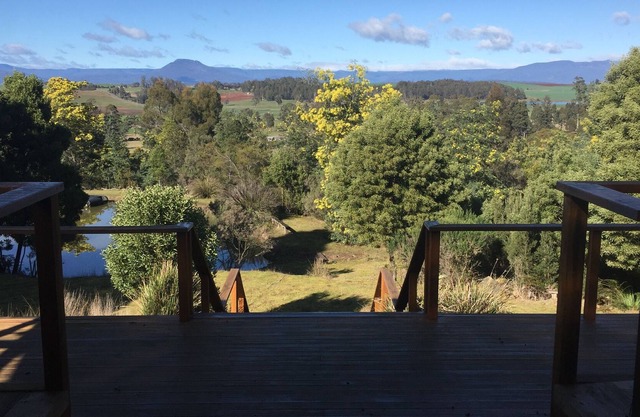 Gorgeous mountain views close to Deloraine