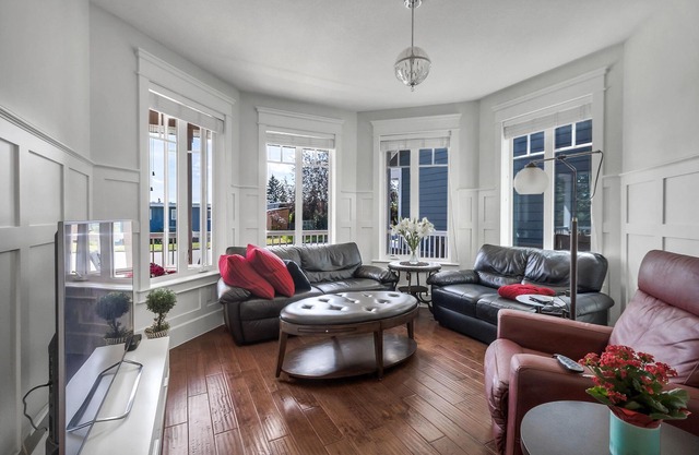 Precioso nuevo, centro de la ciudad, Modern Victorian Dream Home in Beautiful Nieghborhood