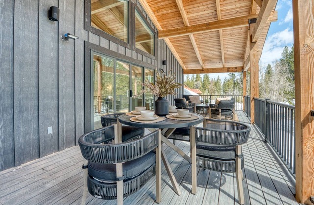 Gorgeous New Home w/ Hot Tub & Sauna w/ Great Access to McCall's Offerings!