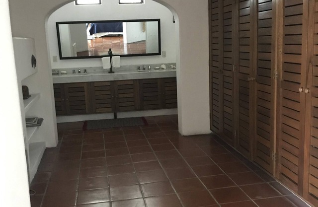 Hermosa villa con vista al mar