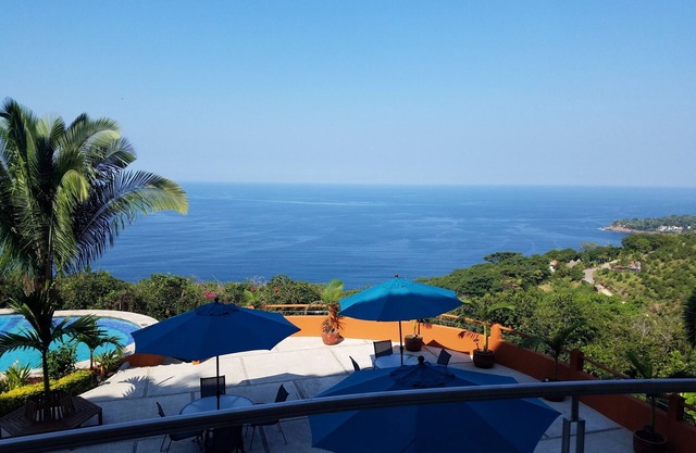 Condominio de 1 dormitorio con vista al mar 104 en Vista Encantada