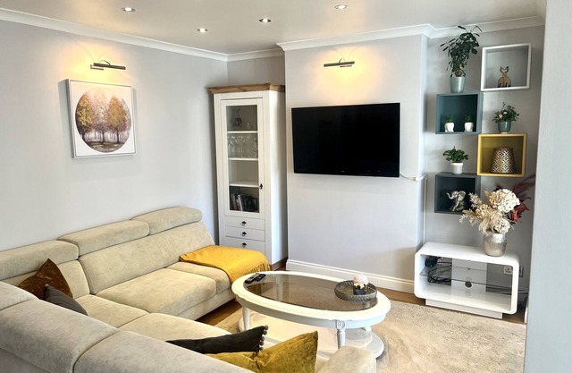Gorgeous Private Apartment with Jacuzzi bath