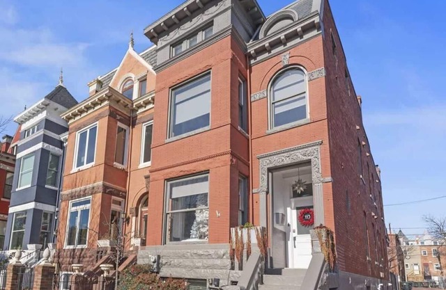 Gorgeous renovation 2BR/2BA with AC/TV/Internet