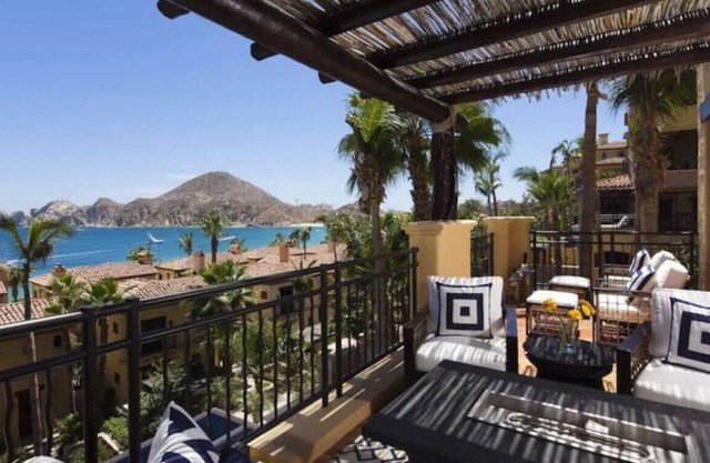Gorgeous 4BDR Residence Ultra Lux Hacienda Resort