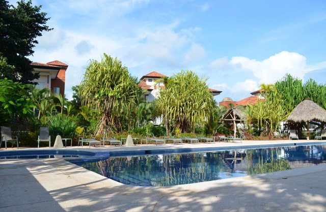 Condominio de lujo, Piscina, Playa Bejuco, Esterillos Este