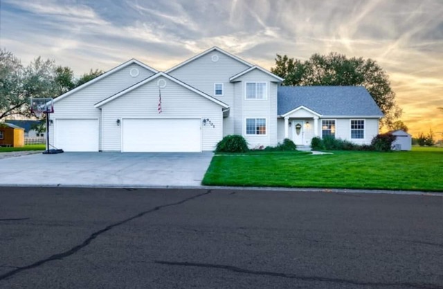 Gorgeous Sunsets ~ Entertain ~ Peaceful ~ 5BR