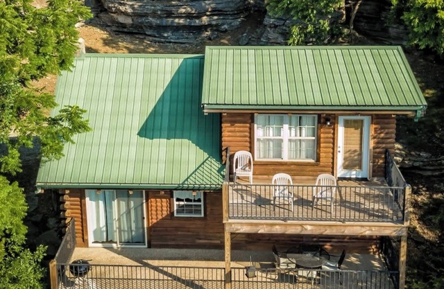 Lake view Rustic Log Cabin