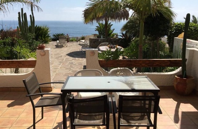 Gorgeous Villa 2+ 2 beautiful beach front view