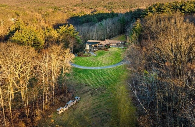 Gorgeous Williamstown Estate 6BD/5BA