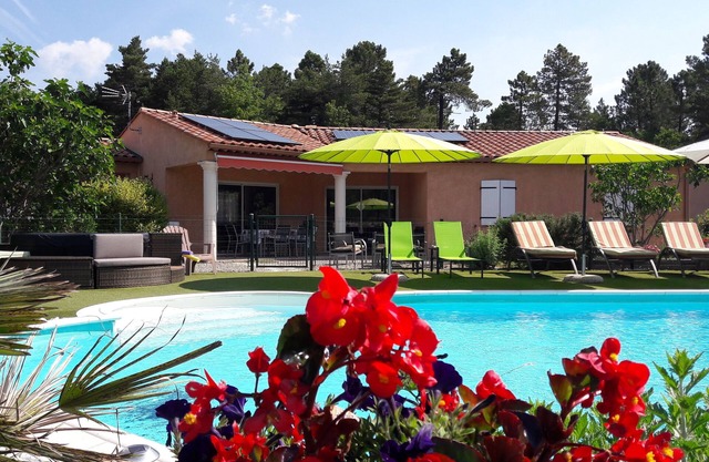 GORGES DU VERDON 30 MN, VILLA DE 3 CAMAS. PISCINA CLIMATIZADA, FAMILIA IDEAL / AMIGOS
