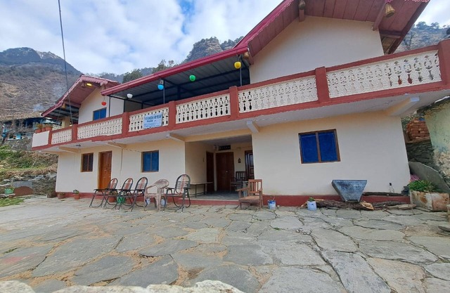Goroomgo Buransh home stay Rishikesh