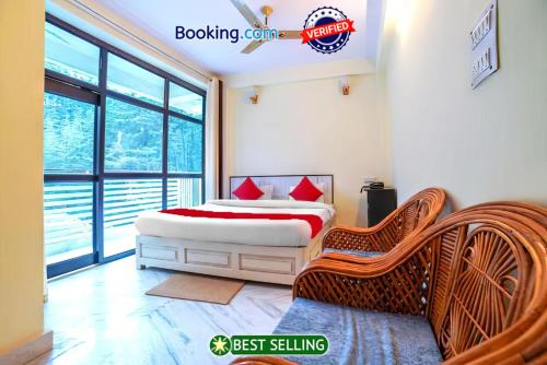 Goroomgo Hotel Ganpati Lohaghat Excellent Customer Service - Parking Facilities - Best Seller