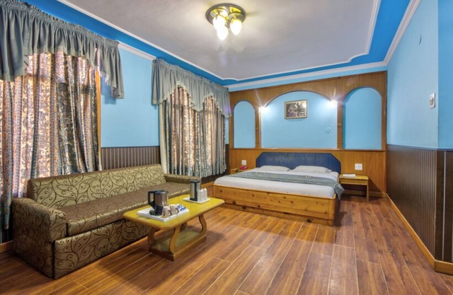Goroomgo Jupiter Manali