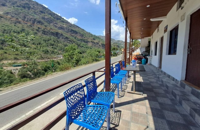 Goroomgo Kedar Chaukhamba Homestay