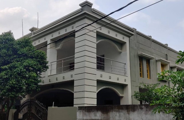 Goroomgo LA GRACE Suit Bhubaneshwar