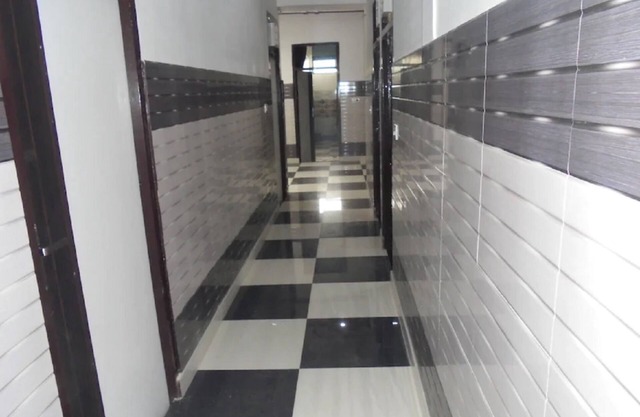 Goroomgo Labh Mahal Meerut