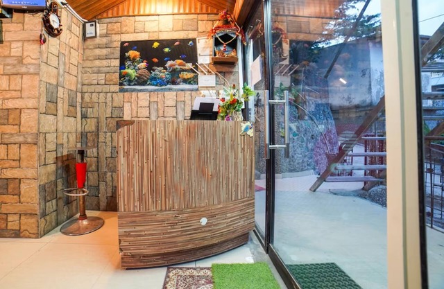 Goroomgo LongView Retreat Nainital