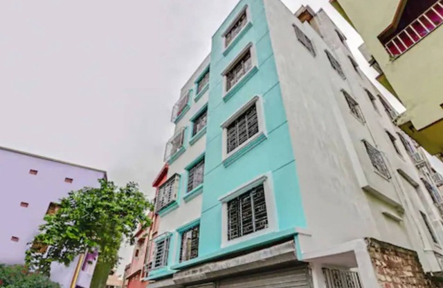 Goroomgo M M Guest House Howrah Kolkata