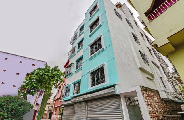 Goroomgo M M Howrah Home Stay Kolkata