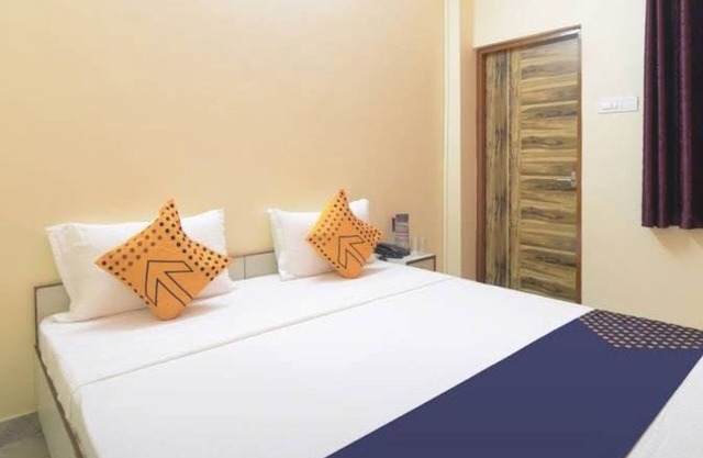 Goroomgo Mahadeva Homes Guest House Prayagraj