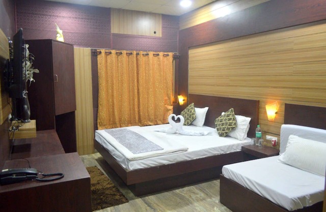 Goroomgo Mayur Jabalpur