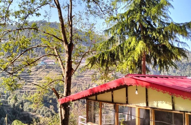 Goroomgo Peace Space Resort Nainital