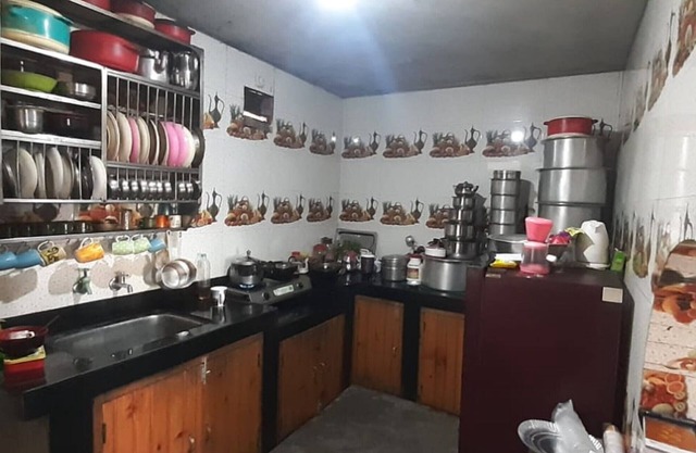 Goroomgo Pink Floyed Homestay Kalimpong