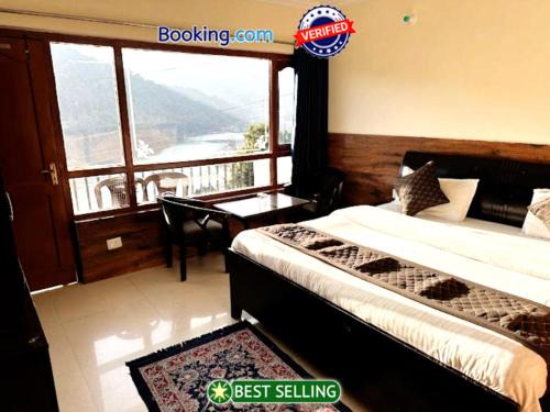 Goroomgo Rohila Lodge Nainital Near Naini Lake - Luxury Room Mountain View