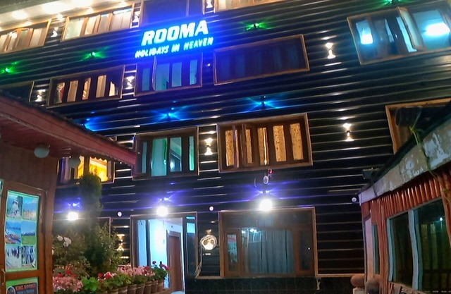 Goroomgo Rooma Srinagar