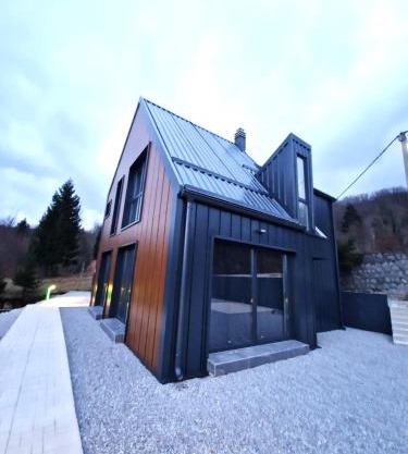 Gorska Idila Lipa - a Modern House in Quiet Area with Wellness