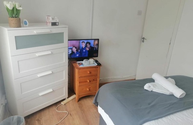 Gorton Elsham Gardens Apartment - Delight Suites