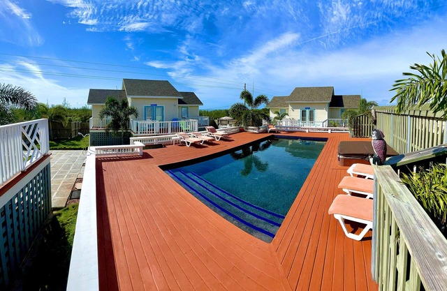 *** Increíble piscina con bañera de hidromasaje *** Hermosa playa *** Nueva marca 2BR Villa con aire acondicionado ***