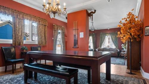 Governor's Mansion Guest Suites For Big Groups