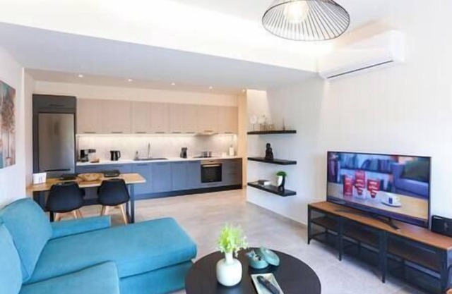 Dione Seaside Apartment 2