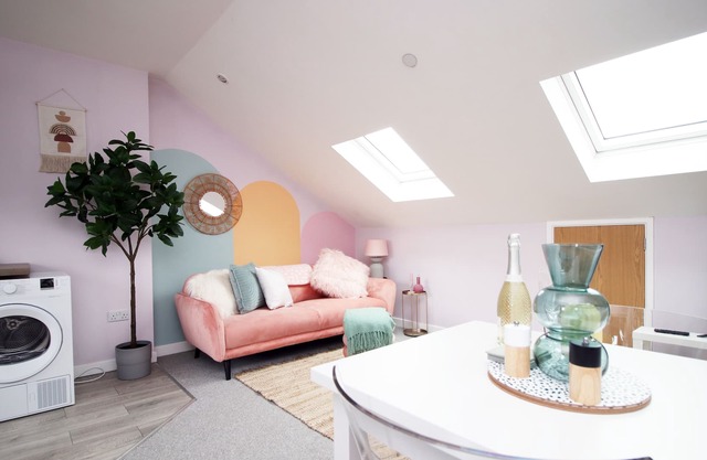 Grace's Getaway by Tŷ SA - Stylish One Bedroom