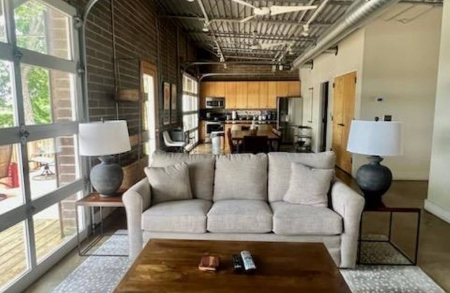 Retiro de Grace - Casa contemporánea en Smith Lake - Alquiler de pontones disponible