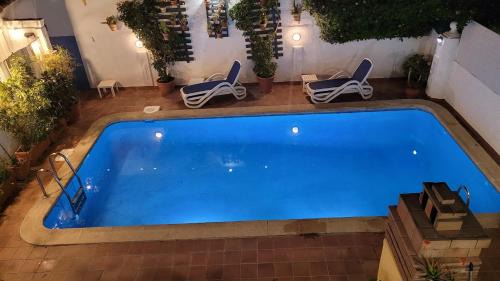 GRAN ADOSADO CON PISCINA PRIVADA en ZONA MUY TRANQUILA