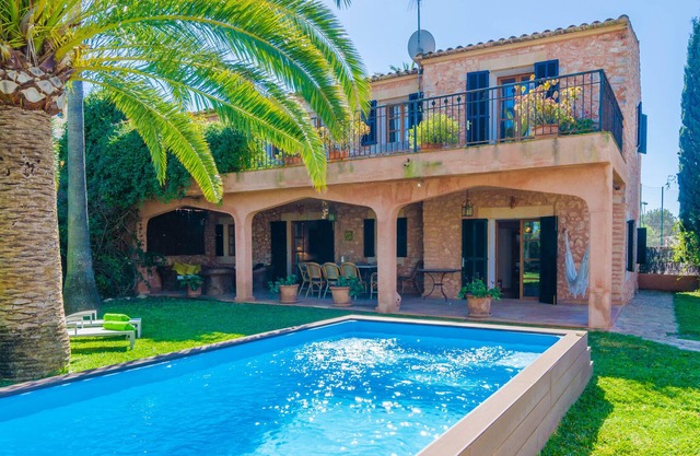GRAN LLOMBARDS - Villa con piscina privada en Es Llombards (Santanyí). WiFi Gratis