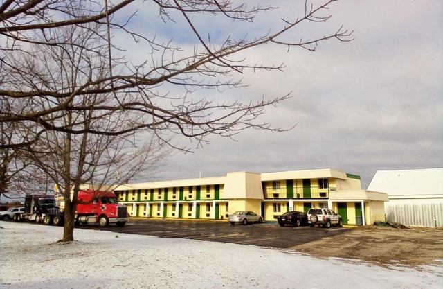 Granada Inn Motel - Kalkaska