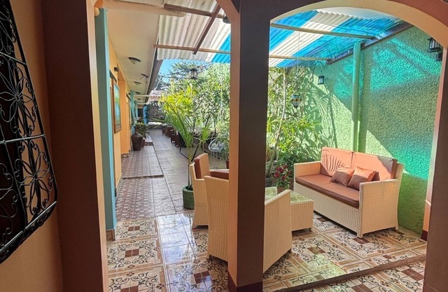GRANADOS GUEST HOUSE