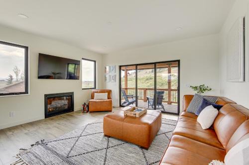 Granby Retreat with Breathtaking Mountain Views!