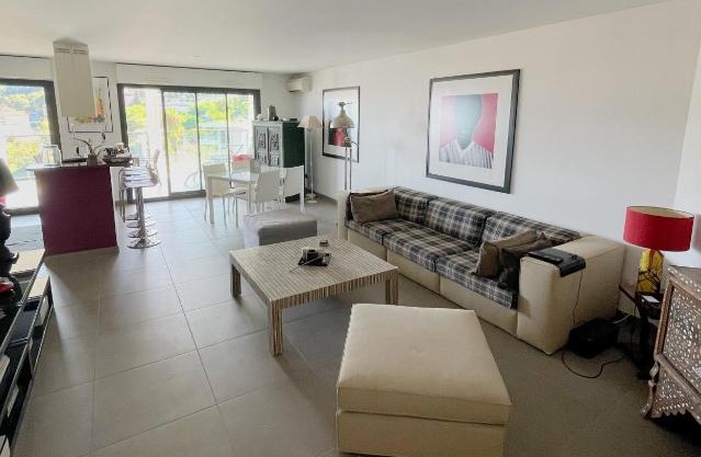 Grand 3 pièces avec terrasse vue mer tout confort